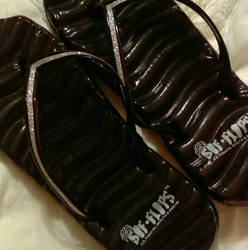 Sof-Flops Flip Flops NWOT